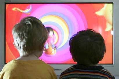 Los niños de 3 años deben observar máximo 1hora de televisión al día