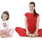 Con el yoga, el niño aprenderá a respirar y concentrarse