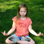 El yoga mejora la concentración y atención del niño