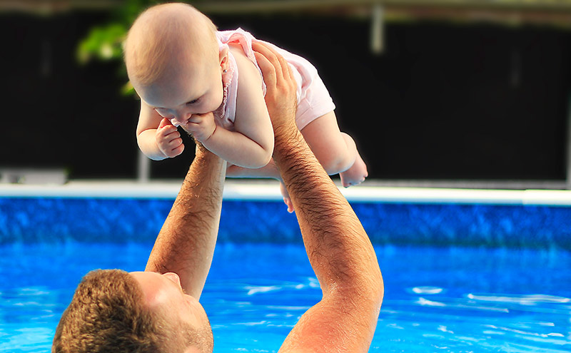Cuándo bañar un recién nacido en la piscina