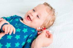 Cómo limpiar las orejas del bebé