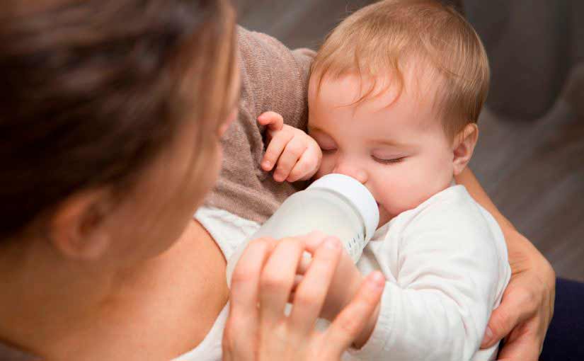 7 consejos para preparar el biberón del bebé todos los días