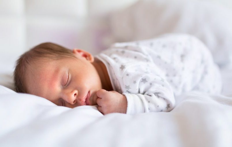 Trucos para ayudar al bebé a dormir la siesta