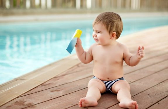 ¿El bebé puede tomar el sol después de una vacuna?