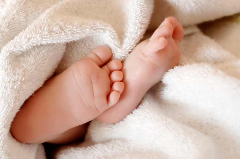 Consejos para bañar a un bebé prematuro