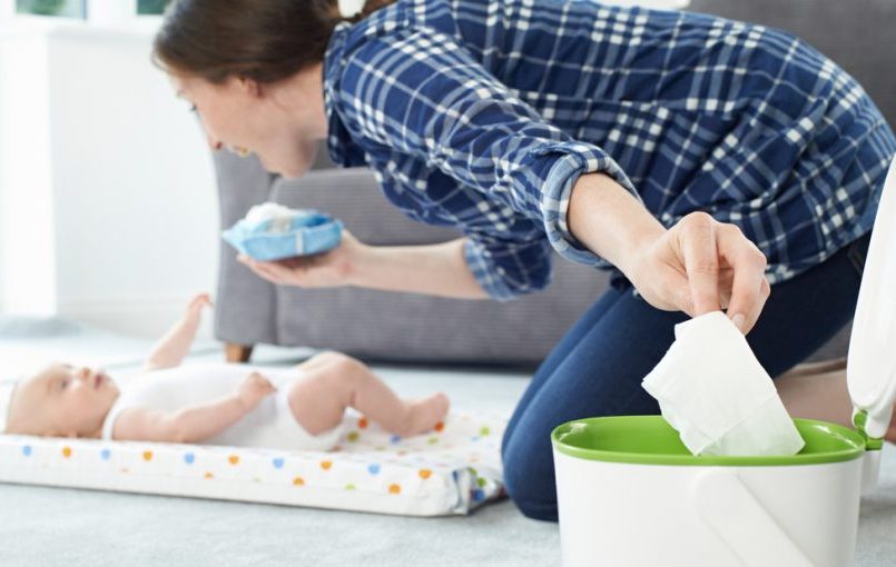 Ideas para entretener al bebé cuando le cambias el pañal