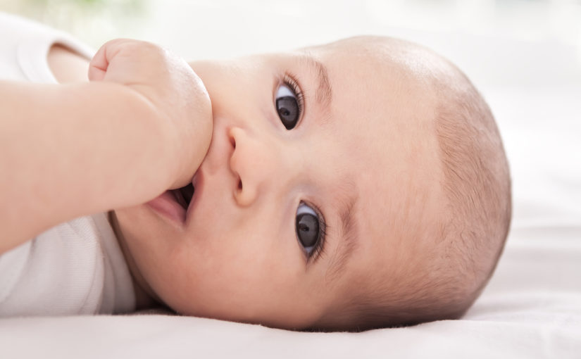 Tips para afrontar la primera noche del bebé sin sus padres