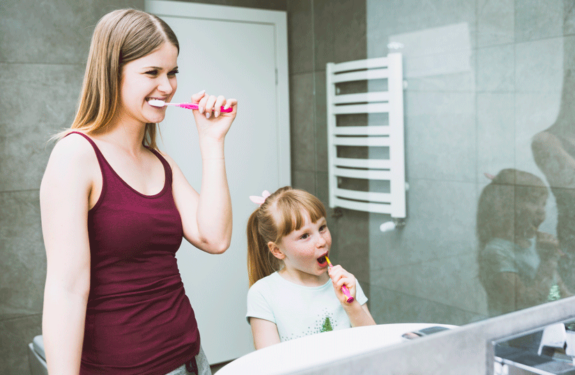 ¿Qué hábitos de higiene bucal deben seguir los niños?