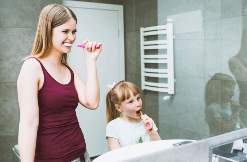 ¿Qué hábitos de higiene bucal deben seguir los niños?